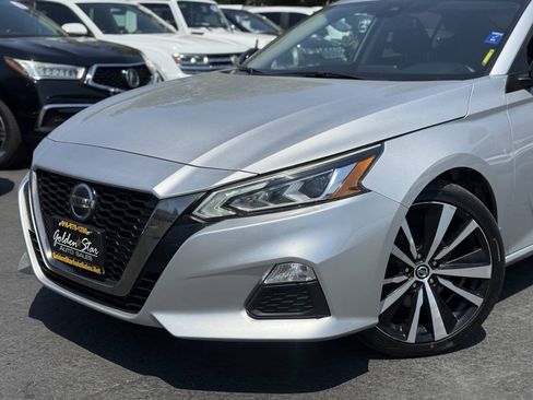 Used 2020 Nissan Altima 2.5 SR FWD image 2