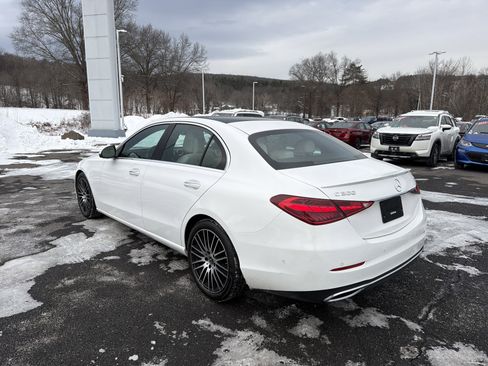Used 2022 Mercedes-Benz C 300 4MATIC Sedan w/ Pinnacle Trim Package image 7