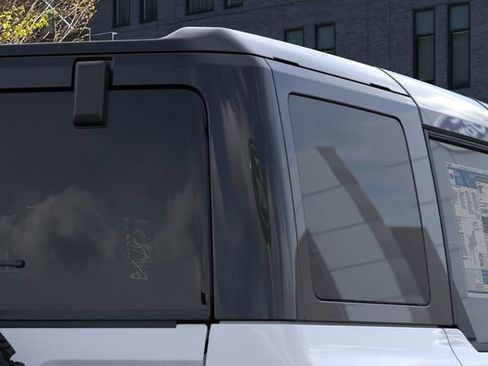 New 2025 Ford Bronco Badlands image 25