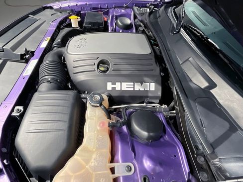 Used 2013 Dodge Challenger R/T image 30