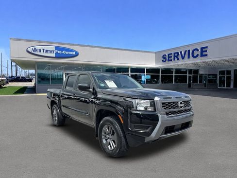 Used 2025 Nissan Frontier SV AWD/4WD image 2