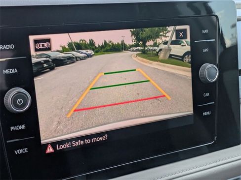 New 2025 Volkswagen Taos SEL image 14