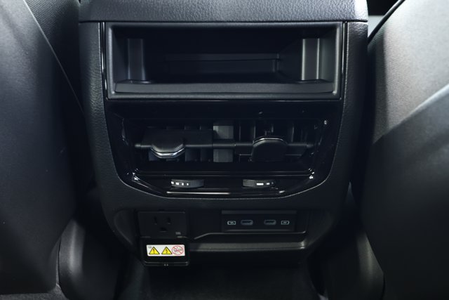 New 2027 Jeep Grand Cherokee Limited RWD image 31