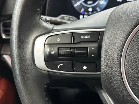Used 2025 Kia Sportage SX FWD image 19