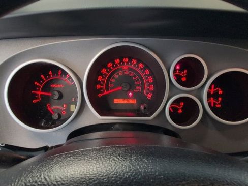 Used 2011 Toyota Tundra 4x4 CrewMax w/ SR5 Pkg image 18