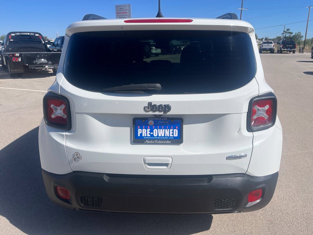 Used 2020 Jeep Renegade Latitude FWD image 4
