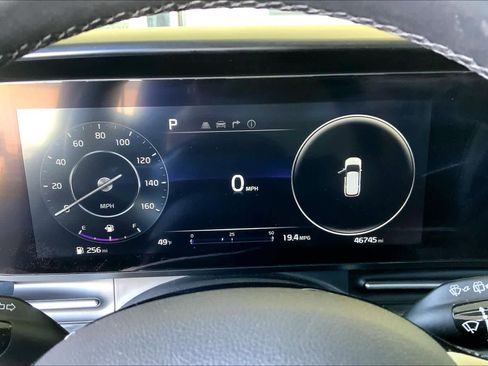 Used 2022 Kia Carnival SX Prestige image 25