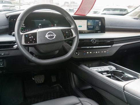 Certified 2025 Nissan Murano SL w/ Cargo Package AWD/4WD image 14
