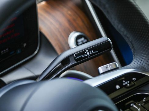 Certified 2025 Mercedes-Benz GLC 300 4MATIC image 18
