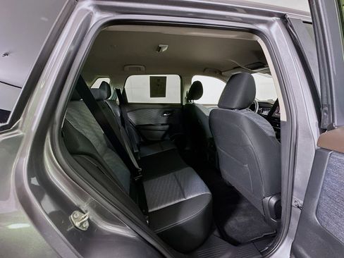 Used 2023 Nissan Rogue SV image 28