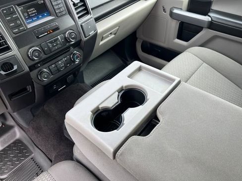 Used 2017 Ford F150 XLT image 24