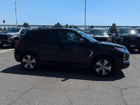 Used 2025 Mitsubishi Outlander Sport SE AWD/4WD image 9