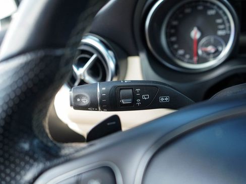 Used 2019 Mercedes-Benz GLA 250 image 28