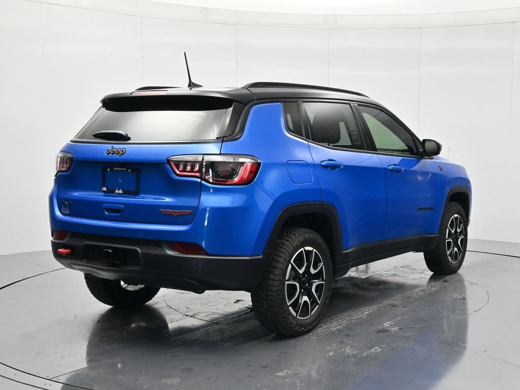 New 2026 Jeep Compass Trailhawk w/ Sun, Sound & Navigation Group AWD/4WD image 5