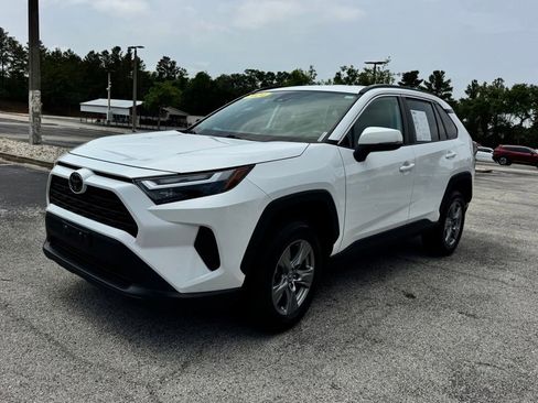 Used 2024 Toyota RAV4 XLE FWD image 3