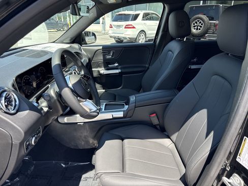 New 2026 Mercedes-Benz GLB 250 image 10