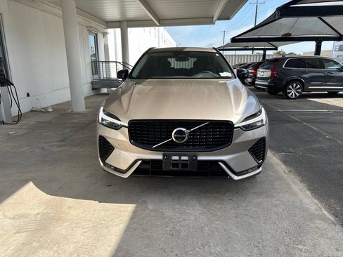 Used 2024 Volvo XC60 B5 Plus AWD/4WD image 2