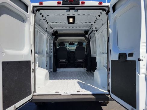 New 2026 RAM ProMaster 2500 w/ Convenience Group image 17