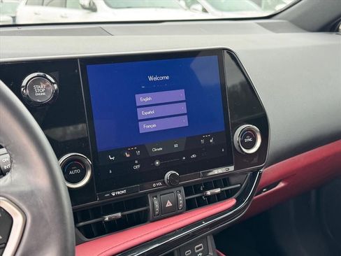 Used 2025 Lexus NX 250 FWD w/ Towing Package (2000 Lbs) image 22