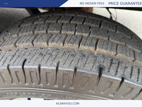Used 2015 Ford Transit 250 148 Medium Roof RWD image 23