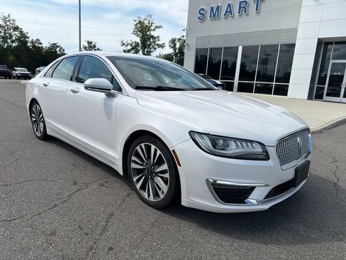 Used 2017 Lincoln MKZ Select w/ Select Plus Package FWD image 2
