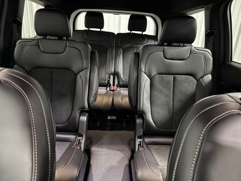 New 2025 Jeep Grand Cherokee L Laredo image 24