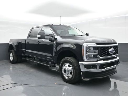 Used 2026 Ford F350 Lariat w/ Lariat Premium Package AWD/4WD image 1