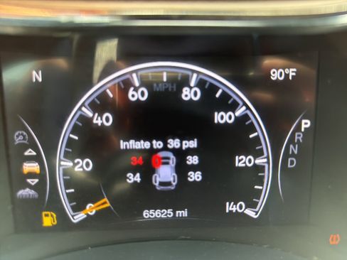Used 2017 Jeep Grand Cherokee Limited AWD/4WD image 12