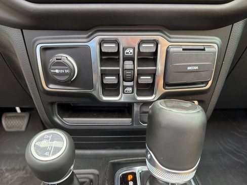 Used 2023 Jeep Wrangler Sahara w/ Cold Weather Group image 40