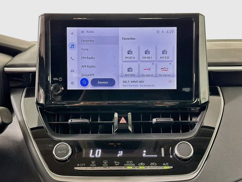 Used 2025 Toyota Corolla LE FWD image 22