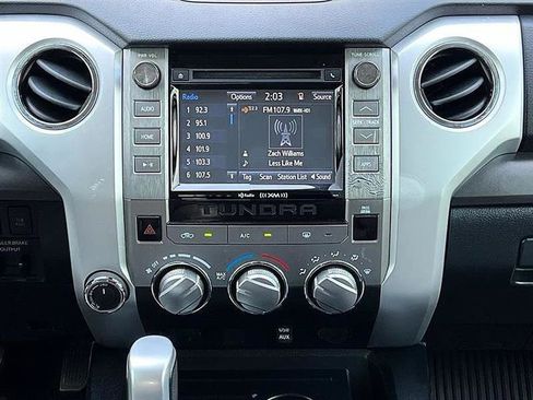 Used 2019 Toyota Tundra SR5 w/ SR5 Upgrade Package AWD/4WD image 28