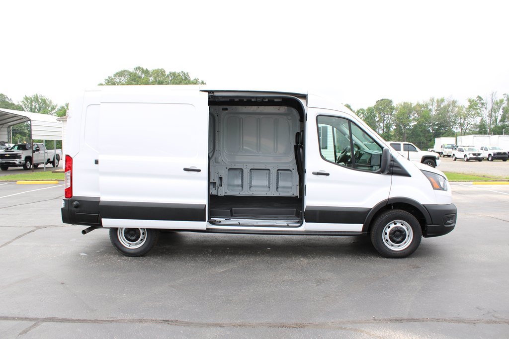 Used 2024 Ford Transit 250 148 Medium Roof RWD image 8