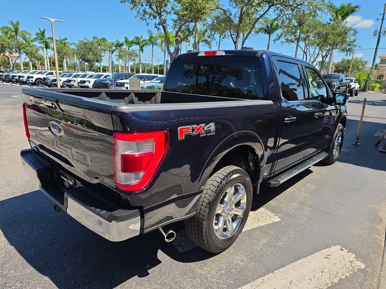 Used 2022 Ford F150 Lariat AWD/4WD image 4