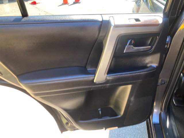 Used 2016 Toyota 4Runner SR5 RWD image 10