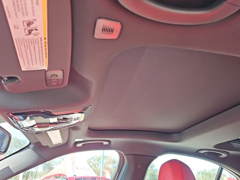 Used 2024 Alfa Romeo Giulia Veloce image 21