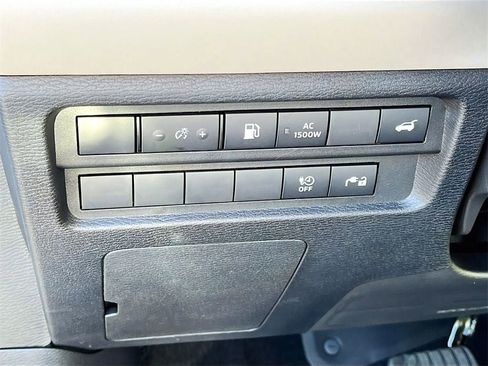 New 2025 Mitsubishi Outlander SEL image 10