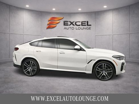 Used 2022 BMW X6 xDrive40i w/ M Sport Package image 7