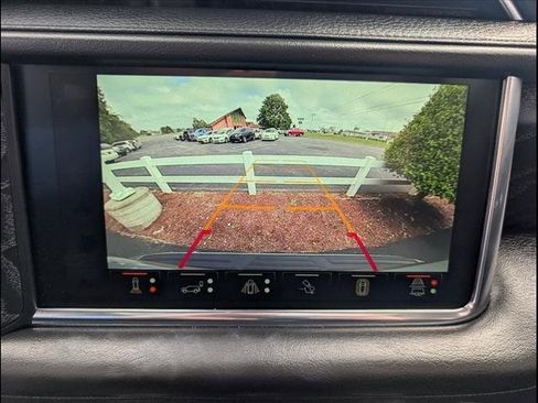 Used 2024 GMC Yukon XL Denali w/ Advanced Technology Package image 11