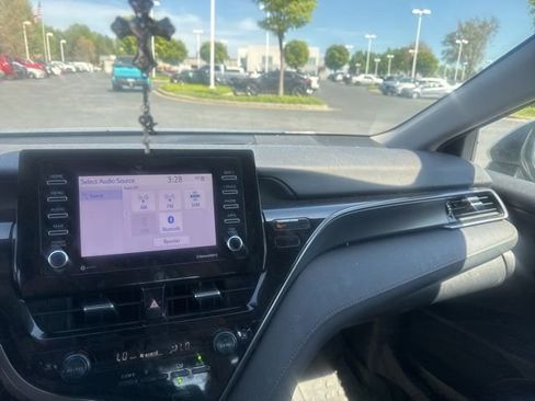 Used 2023 Toyota Camry LE image 10