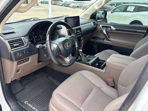 Used 2023 Lexus GX 460 Premium w/ Premium Package AWD/4WD image 6