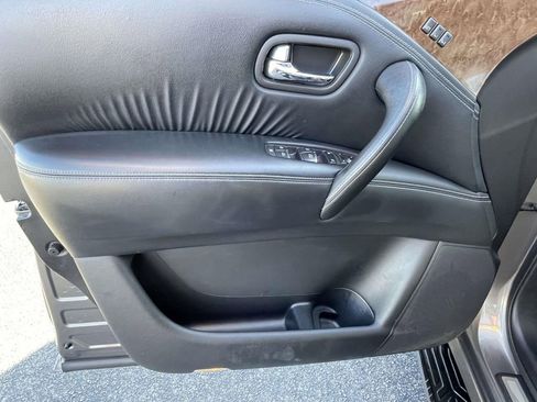 Used 2016 INFINITI QX80 Luxe w/ 22" Wheel Package image 19