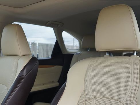 Used 2018 Lexus RX 450hL Premium w/ Premium Package AWD/4WD image 11