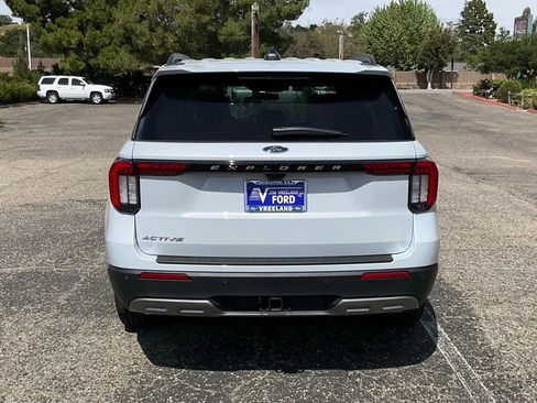 New 2026 Ford Explorer Active w/ Active Comfort Package image 5