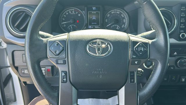 Used 2021 Toyota Tacoma TRD Off-Road w/ TRD Premium Off Road Package AWD/4WD image 19
