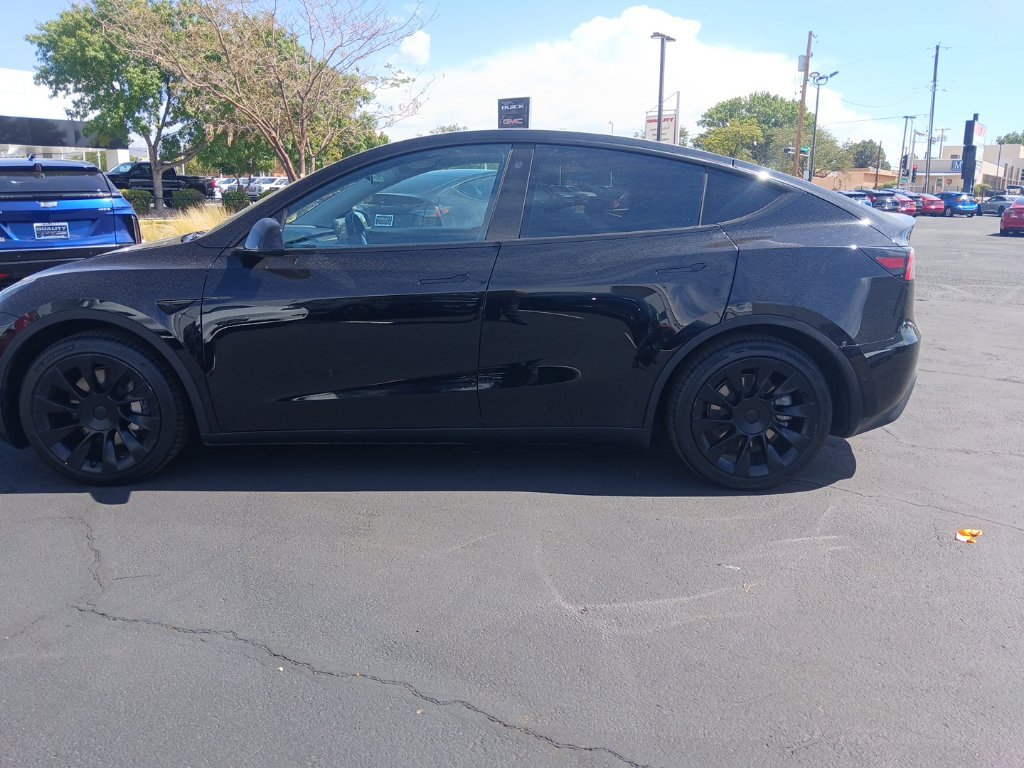 Used 2021 Tesla Model Y Long Range AWD/4WD image 3