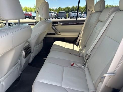 Used 2017 Lexus GX 460 Premium w/ Premium Package AWD/4WD image 15