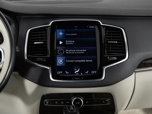 Used 2016 Volvo XC90 T6 Momentum AWD/4WD image 36