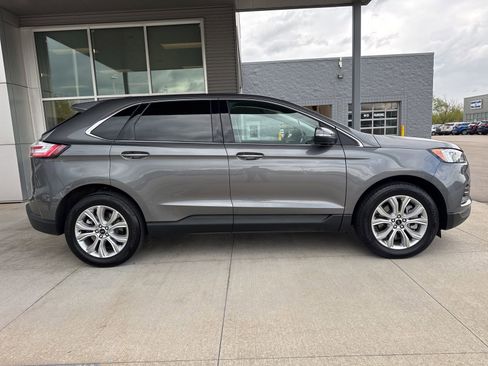 Used 2023 Ford Edge Titanium AWD/4WD image 9