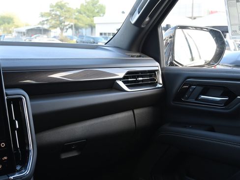 New 2026 GMC Yukon Elevation RWD image 8