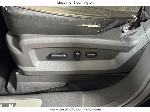 Used 2013 Lincoln MKX AWD image 22